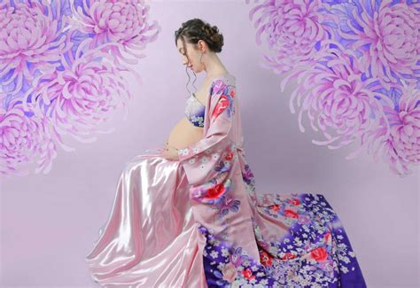 Celebrate Motherhood And New Life With Kimono Maternity And Newborn