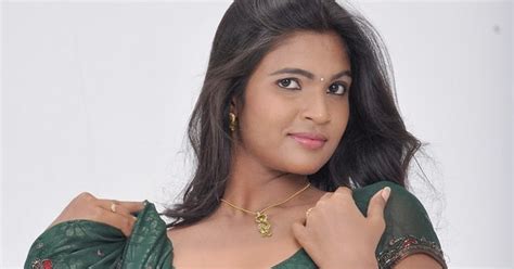 tamil actress saree below navel show photos actress saree photos saree photos hot saree photos