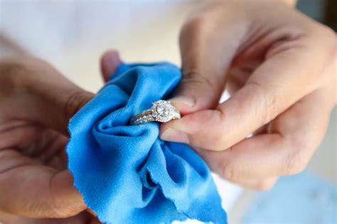 tips  clean white gold rings