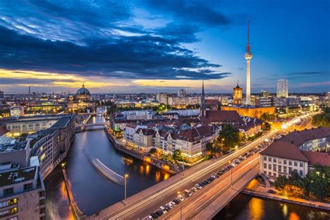 freshdesk continues global expansion opens  regional office  berlin
