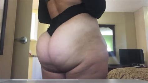 big jiggly latina booty