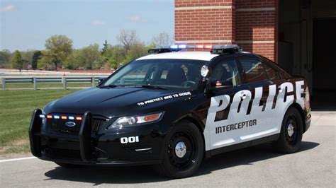 ford   police sedan production law officer