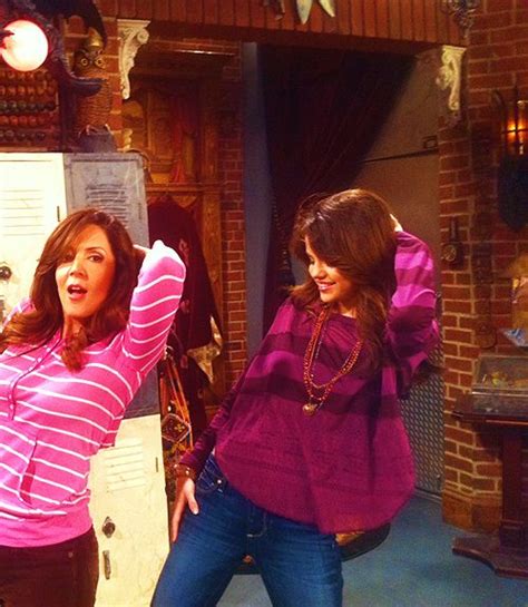 on the set of a wizards of waverly place episode fashion selena