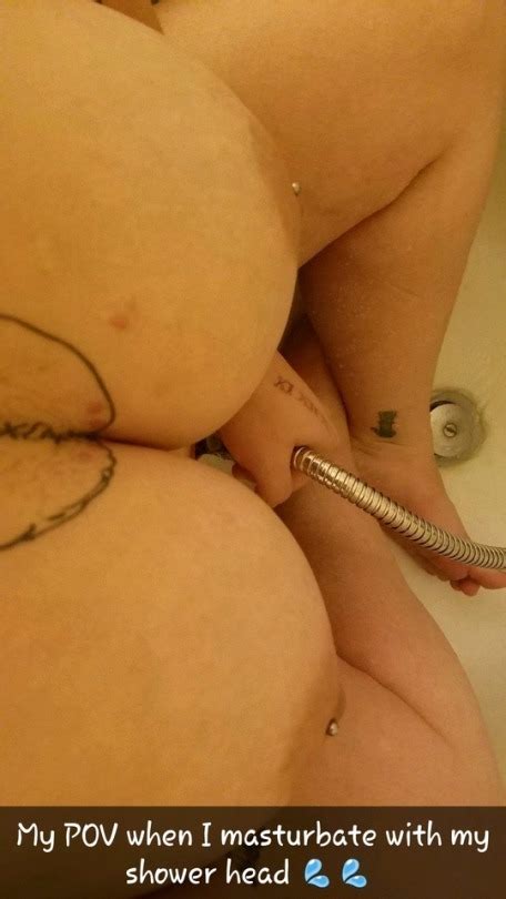 Dumb White Bitch Loves Taking Pics Of Her Pussy And Tits Shesfreaky
