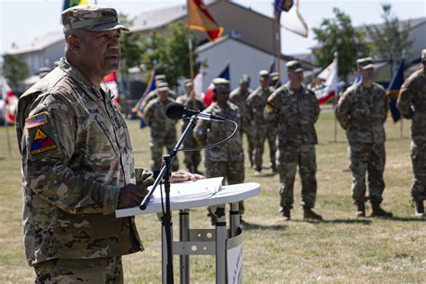 Press Release New Leader Assumes Command Of U S Army Europe And
