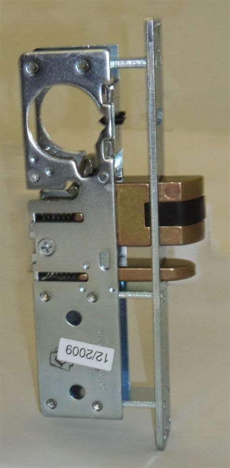 common types  door locking mechanisms gokeyless