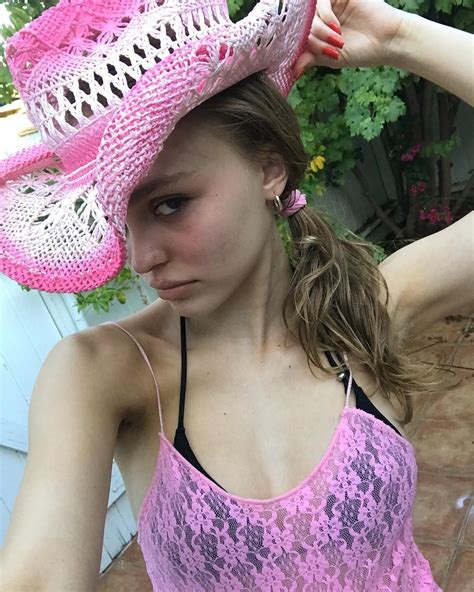 Lily Rose Depp Topless And Sexy 8 Photos The Fappening
