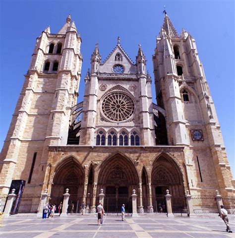 leon cityguide  travel guide  leon sightseeings  touristic places