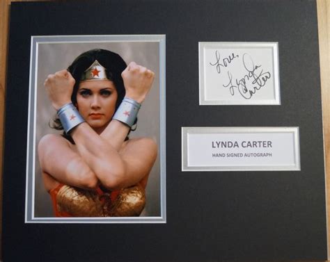 wonder woman classic tv lynda carter autograph
