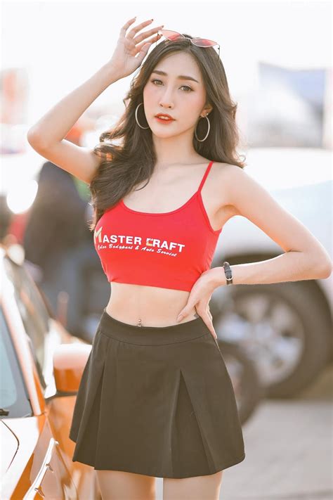 Thailand Sexy Model Yanapat Ukkararujipat Violet Girl Page 3 Of 4