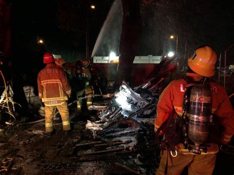 firefighters respond  blaze  abandoned mobile home park  canyon country