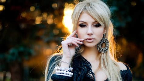 Обои ekaterina fetisova blonde sexy girl model russian girl earrings long hair view look