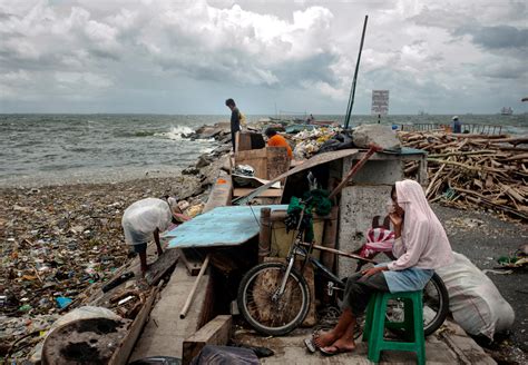 books  poverty   philippines rags  riches wikipedia