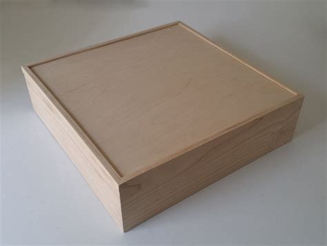 sliding lid box  maple