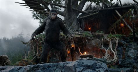 chilling new dawn of the planet of the apes featurette