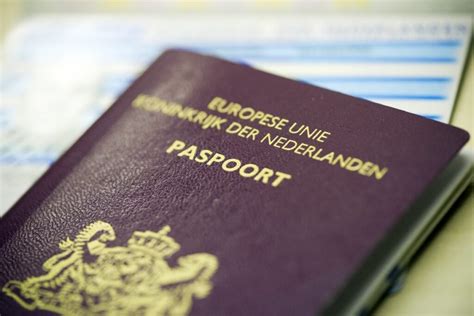 handig laat je paspoort id kaart  rijbewijs thuisbezorgen  zwolle indebuurt zwolle