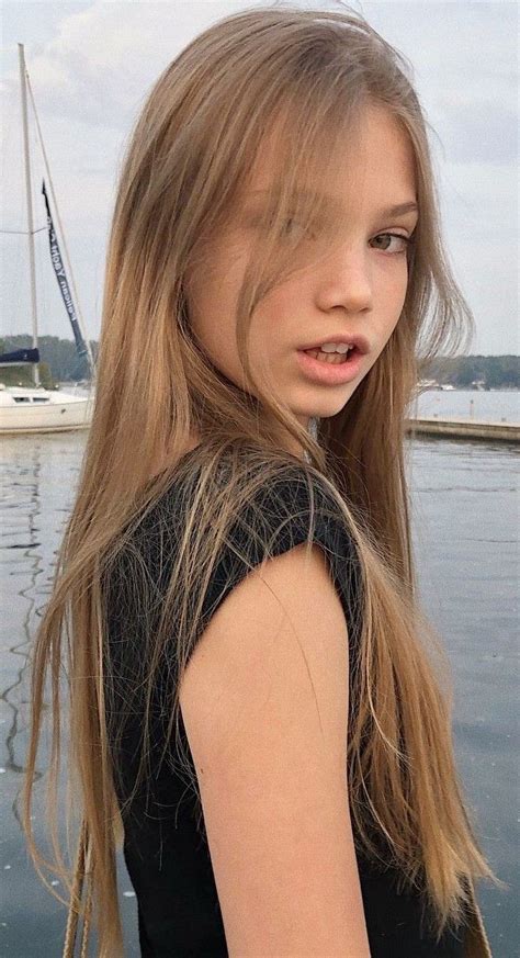 Pin By Tomasz On Innocent In 2023 Beauty Girl Long Hair Girl