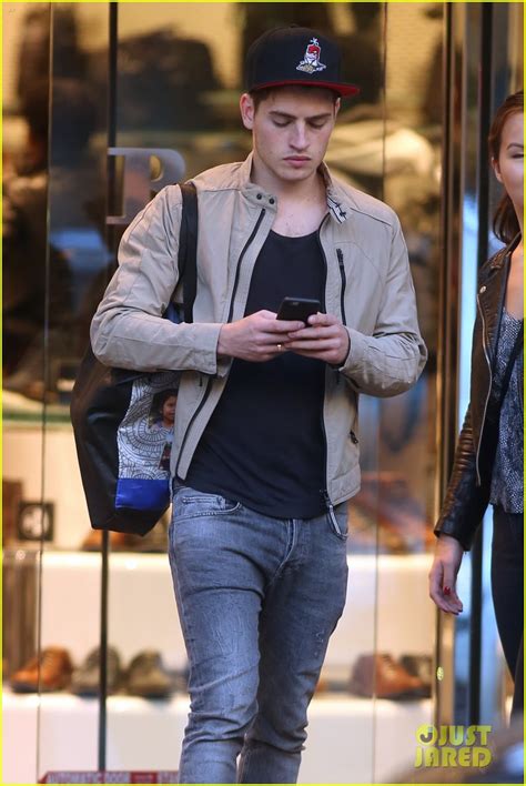 photo patrick schwarzenegger gregg sulkin shopping vancouver 05