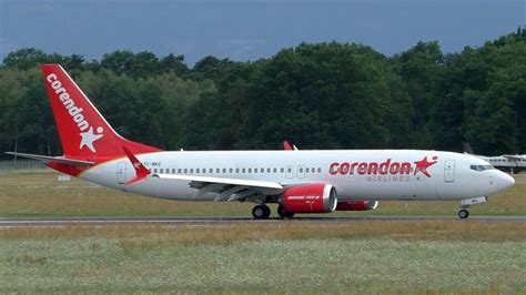 corendon airlines boeing   max landing  graz airport tc mks