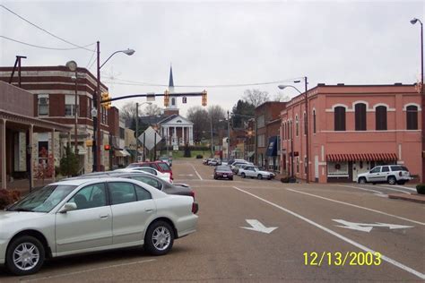 athens tn looking down washington ave in athens tn