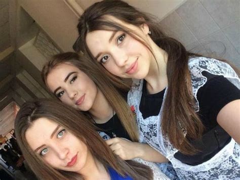 【画像】卒業式の後パンツまでは見せてくれるロシアの女子高生たちがエロ可愛すぎる ポッカキット