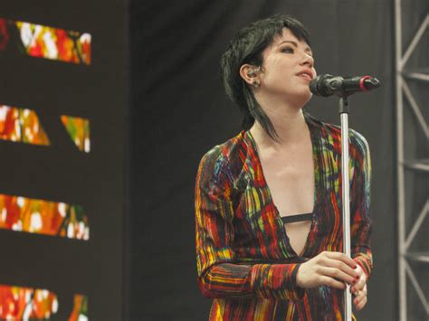Carly Rae Jepsen’s ‘cut To The Feeling’ Is Your Memorial Day Banger