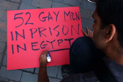 Grindr Issues Warning To Egyptian Lgbt Users Vox