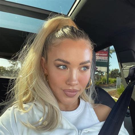 What Plastic Surgery Has Tammy Hembrow Done – Surgery Lists