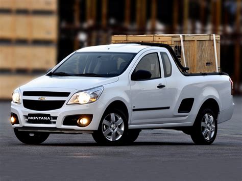 chevrolet montana small pickup truck confirmed  production