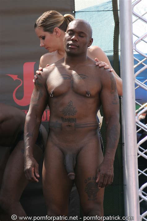 nude men folsom street fair