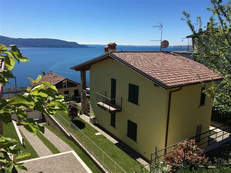 vakantiewoningen aan een meer  gardameer italie airbnb