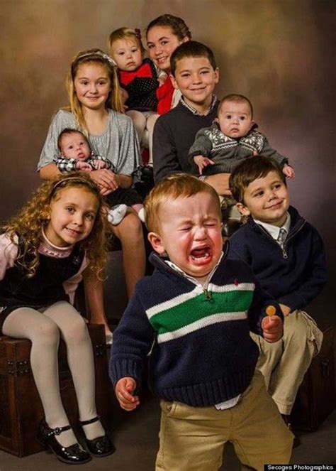 worst family portraits  vol   awkward family  pinterest older sibling poses