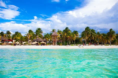 isla mujeres  cancun visit  vibrant tropical island  beautiful