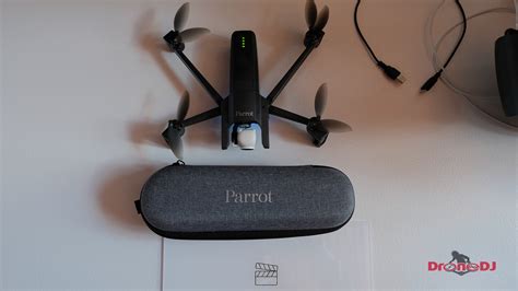 parrot launches  anafi  foldable  hdr mp drone inspired  insects dronedj
