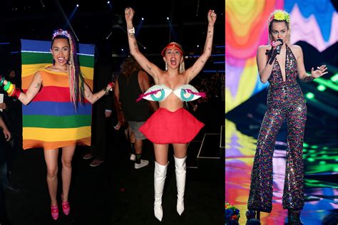 All 10 Outfits Miley Cyrus Wore During The Mtv Video Music