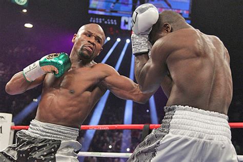 conor mcgregor v floyd mayweather ufc star takes huge step towards fight boxing sport