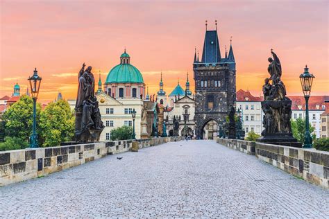 prague nosis travelits time   czech