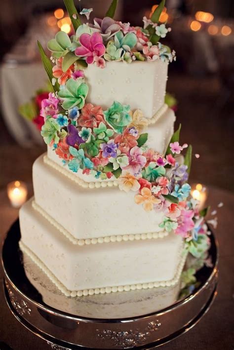 15 Beautiful Spring Wedding Cake Designs
