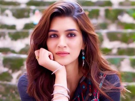 kriti sanon s body measurements including height weight