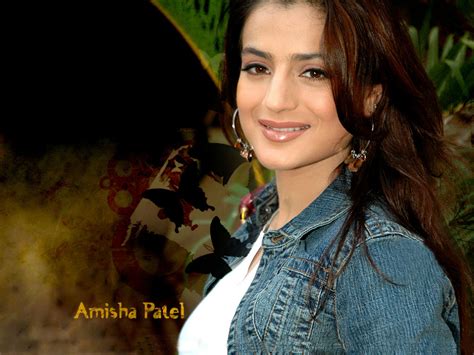 Amisha Patel Hq Wallpapers Amisha Patel Wallpapers 11352 Oneindia