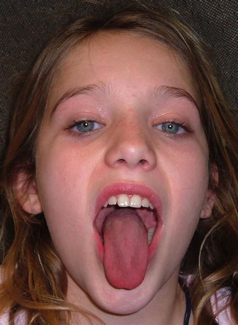 babe open mouth tongue hot porno