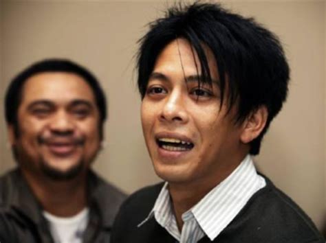 Indonesian Pop Star Ariel Jailed Over Sex Tapes Popular Fidelity