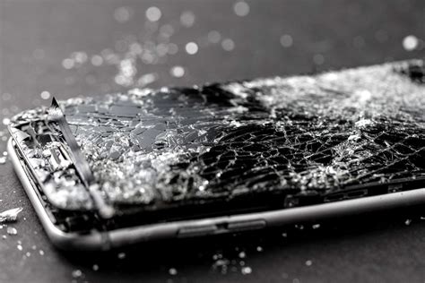 repair  iphone screen    broken  shattered glass phone repair iphone