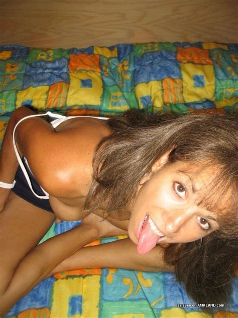 photo gallery of a slutty amateur wife spreading pichunter