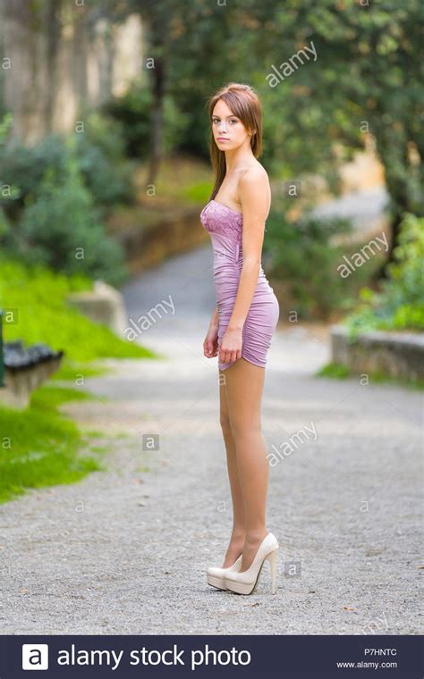 Teenage Pretty People One Person Leggy Standing Side View