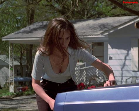 naked jennifer love hewitt in i know what you did last summer