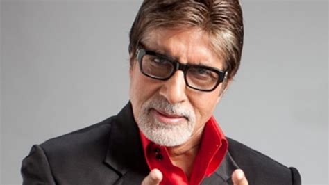 years  don amitabh bachchan reminisces  incredible journey