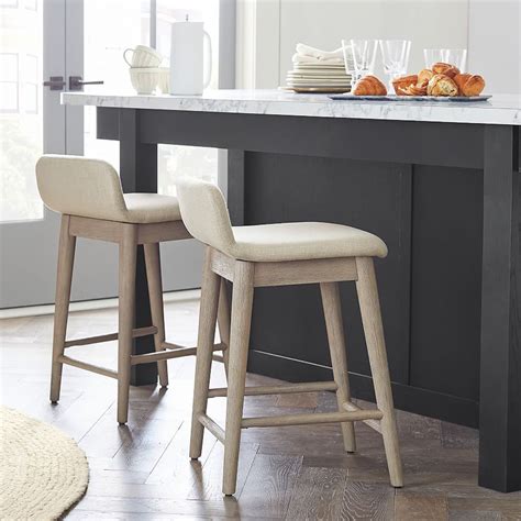 modern bar stools  kitchen island    kitchen