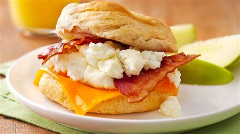 easy breakfast sandwich momshells
