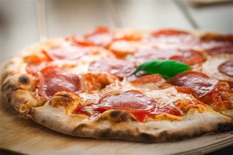 dominos pizza rosmalen  deals voor afhalen en bezorgen dagjeuitdeal